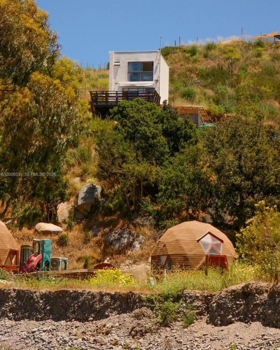LODGE FOR SALE Santo Domigo (Chile), 2720000