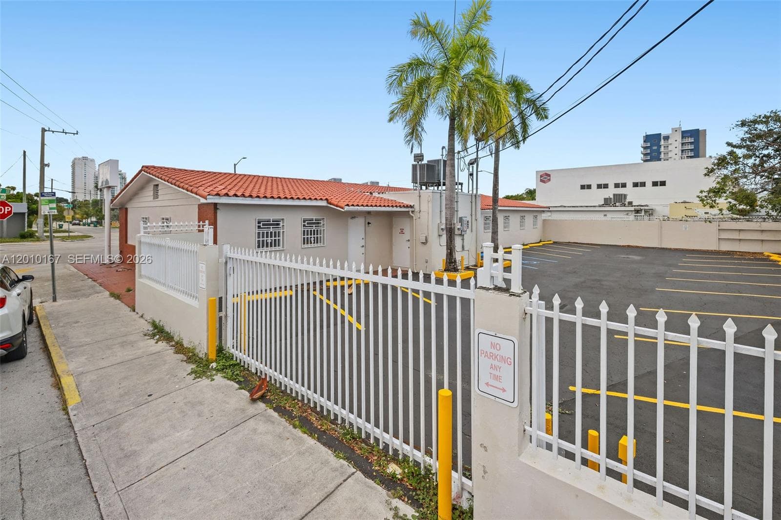 1888 NW 7th St, Miami FL 33125