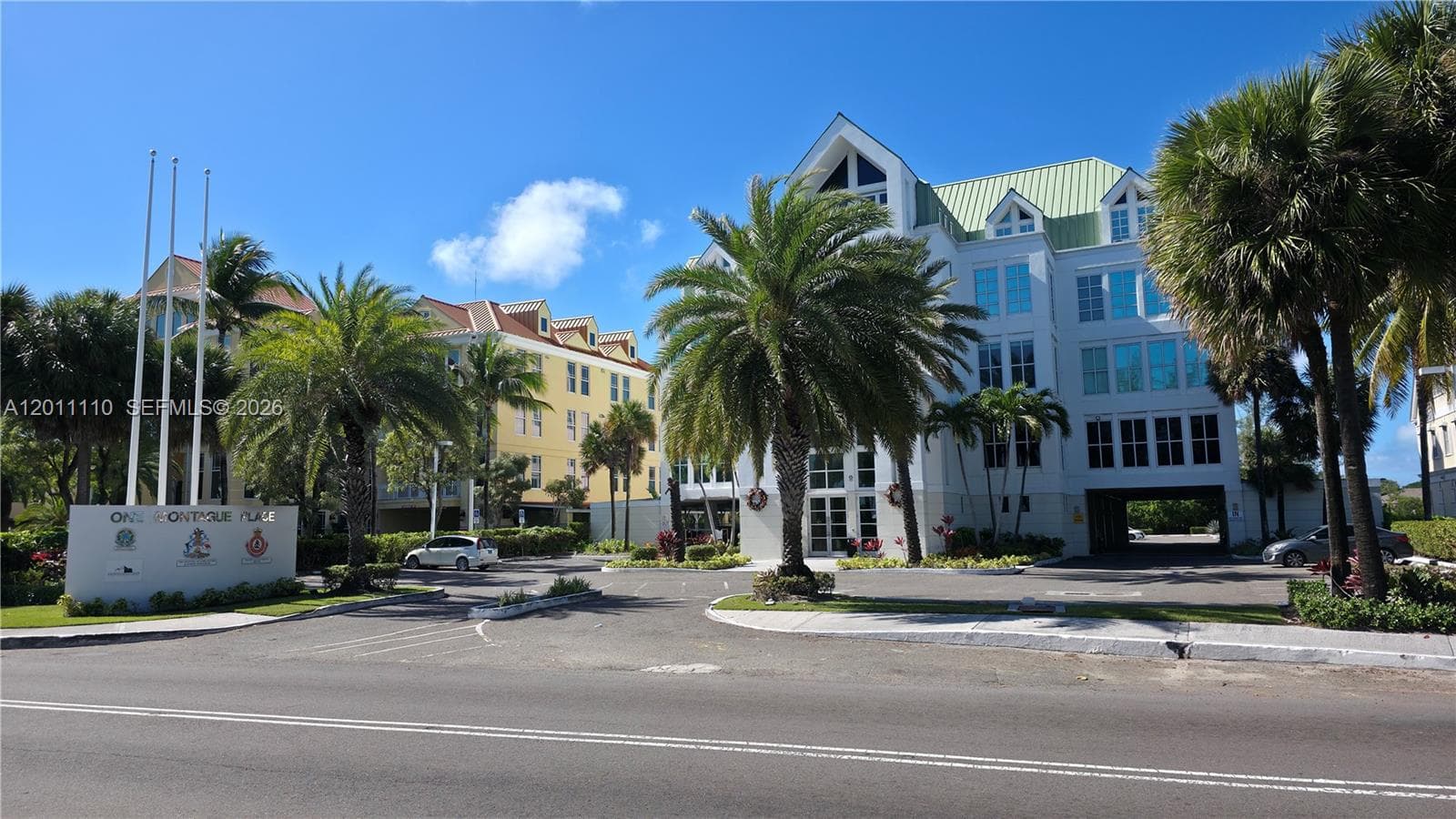 9 E Bay Street, 00000
