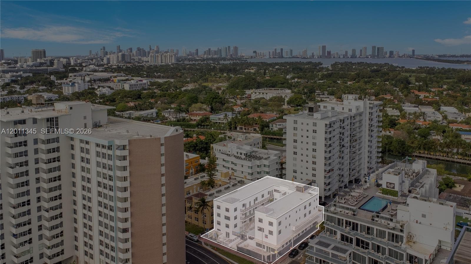 2814 Collins Ave, Miami Beach FL 33140