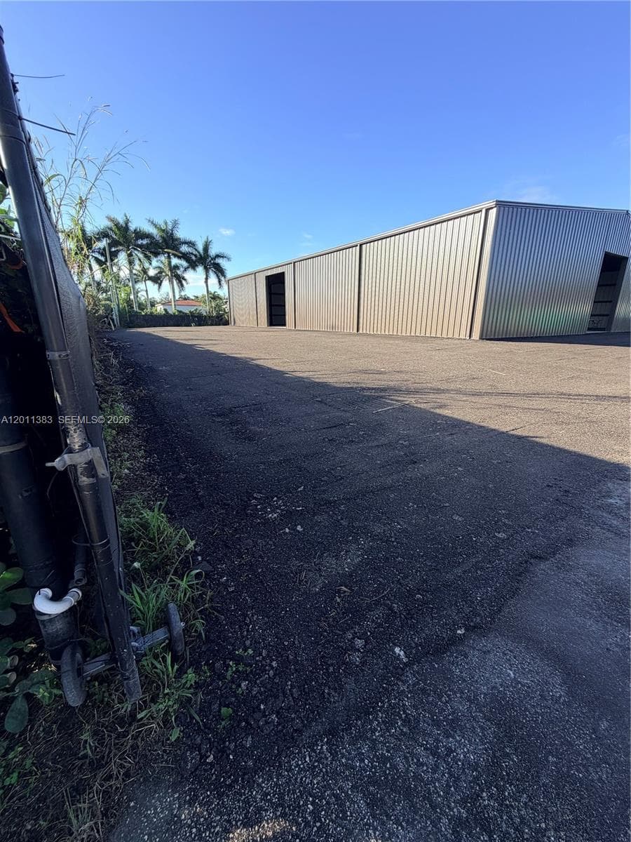 5601 SW 210th Ter, Southwest Ranches FL 33332
