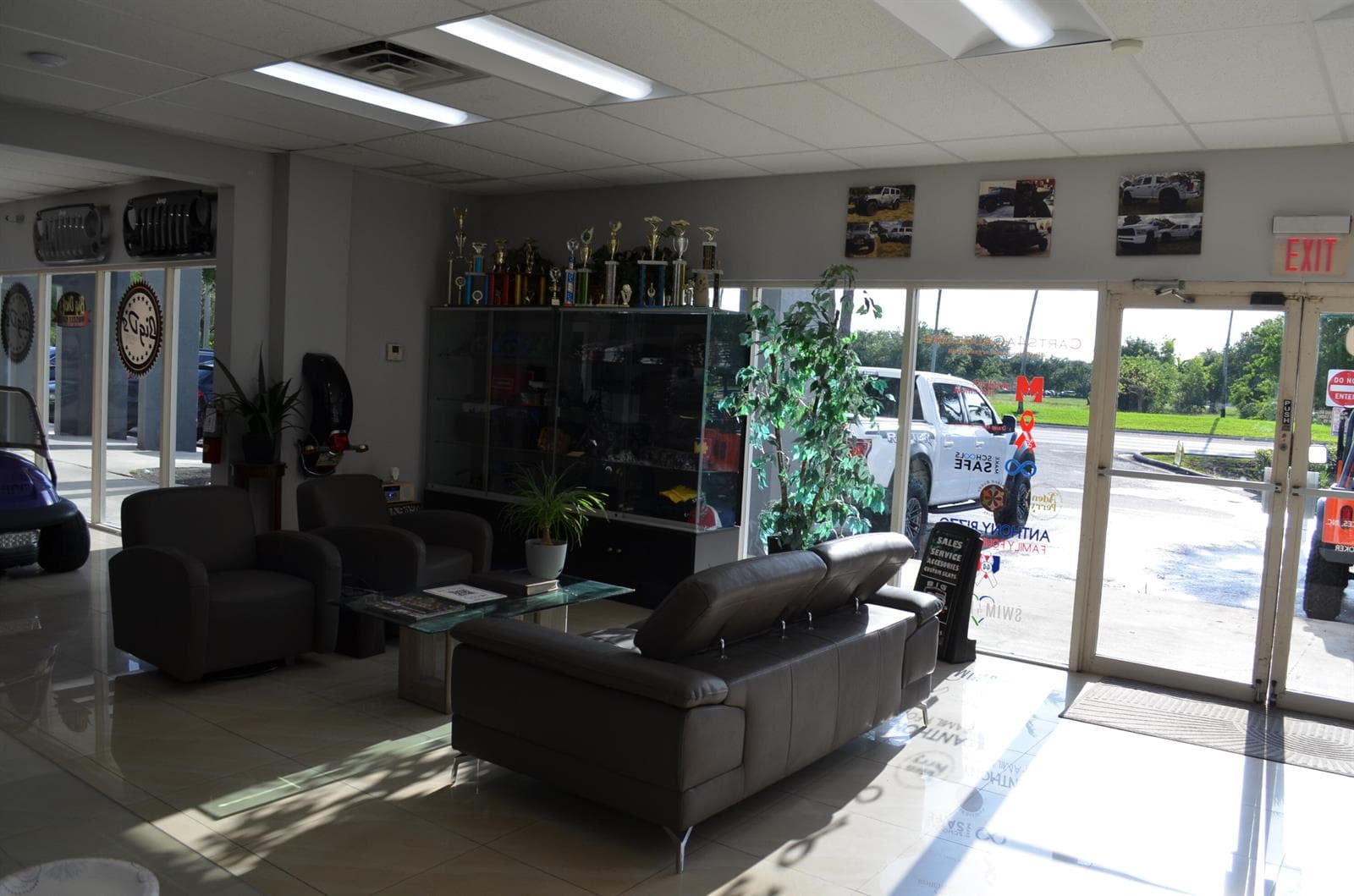 Reception/Showroom 2