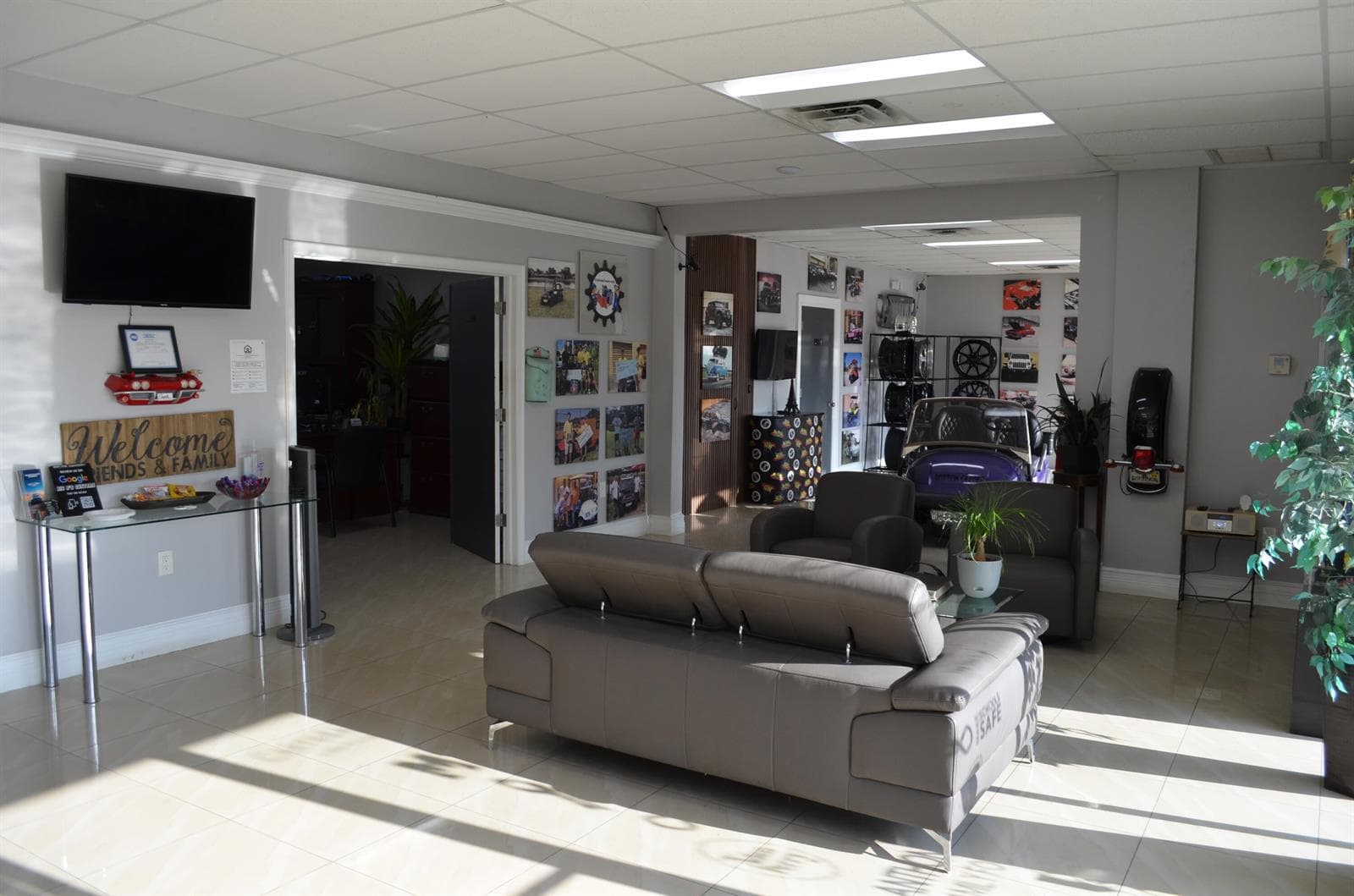 Reception/Showroom