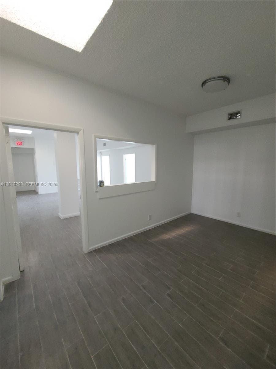 2406 E Oakland Park Blvd, Fort Lauderdale FL 33306
