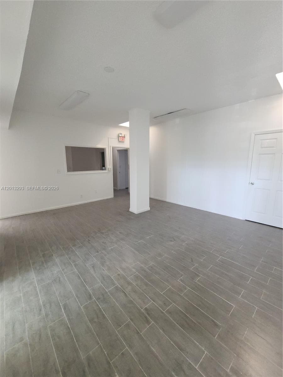 2406 E Oakland Park Blvd, Fort Lauderdale FL 33306