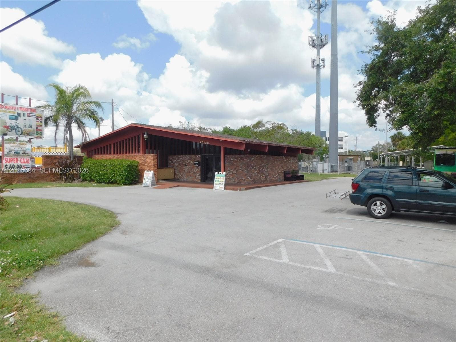 Office building facing US-1