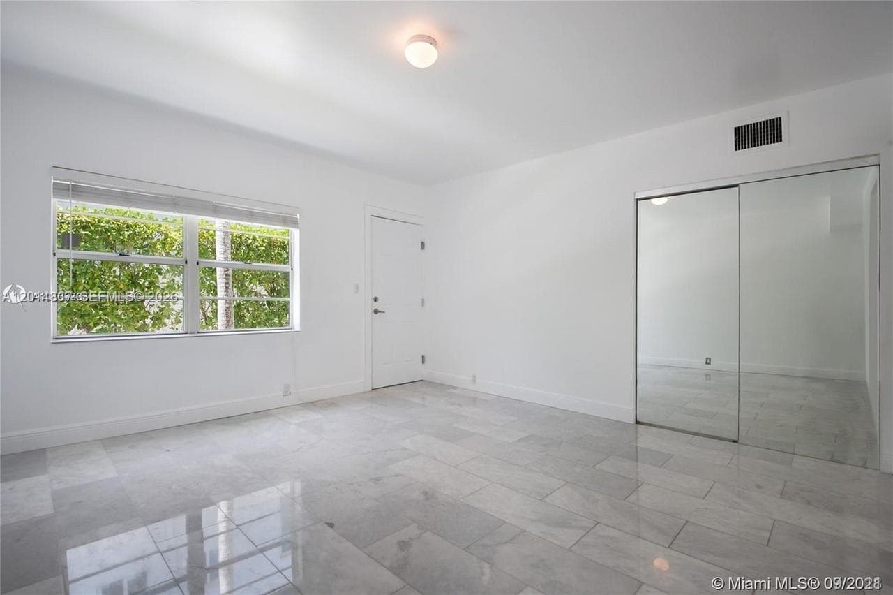 928 Jefferson Ave, Miami Beach FL 33139