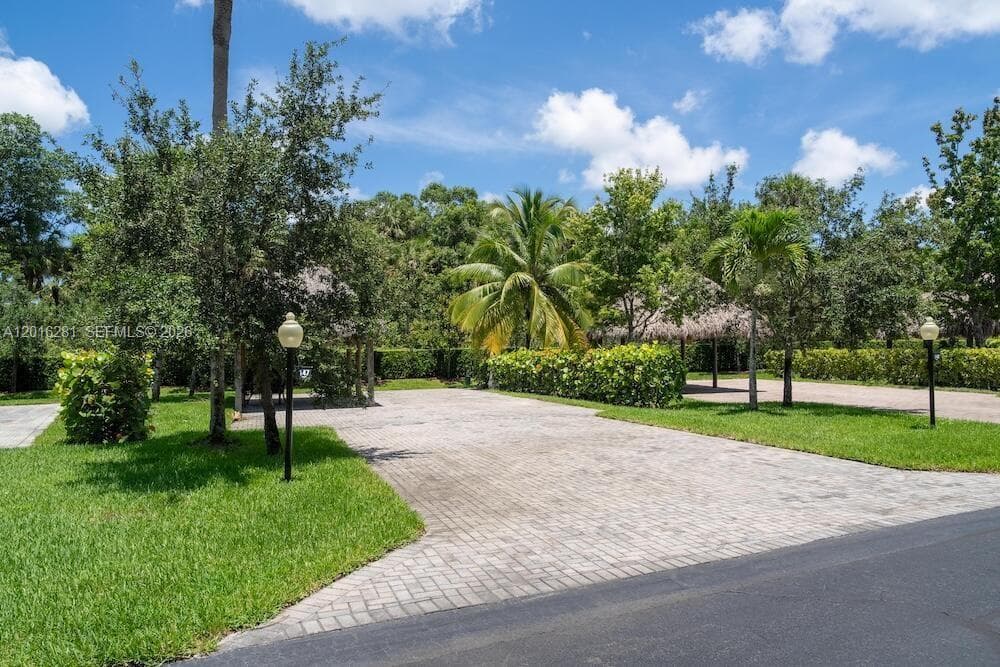 147 S Cortez Dr, Margate FL 33068
