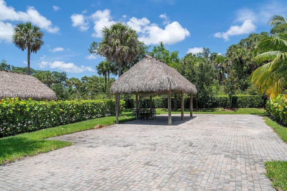 147 S Cortez Dr, Margate FL 33068