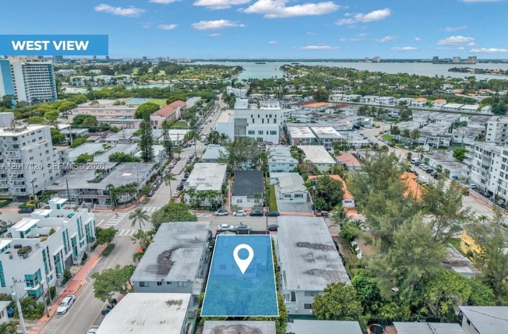 7711 Carlyle Ave, Miami Beach FL 33141