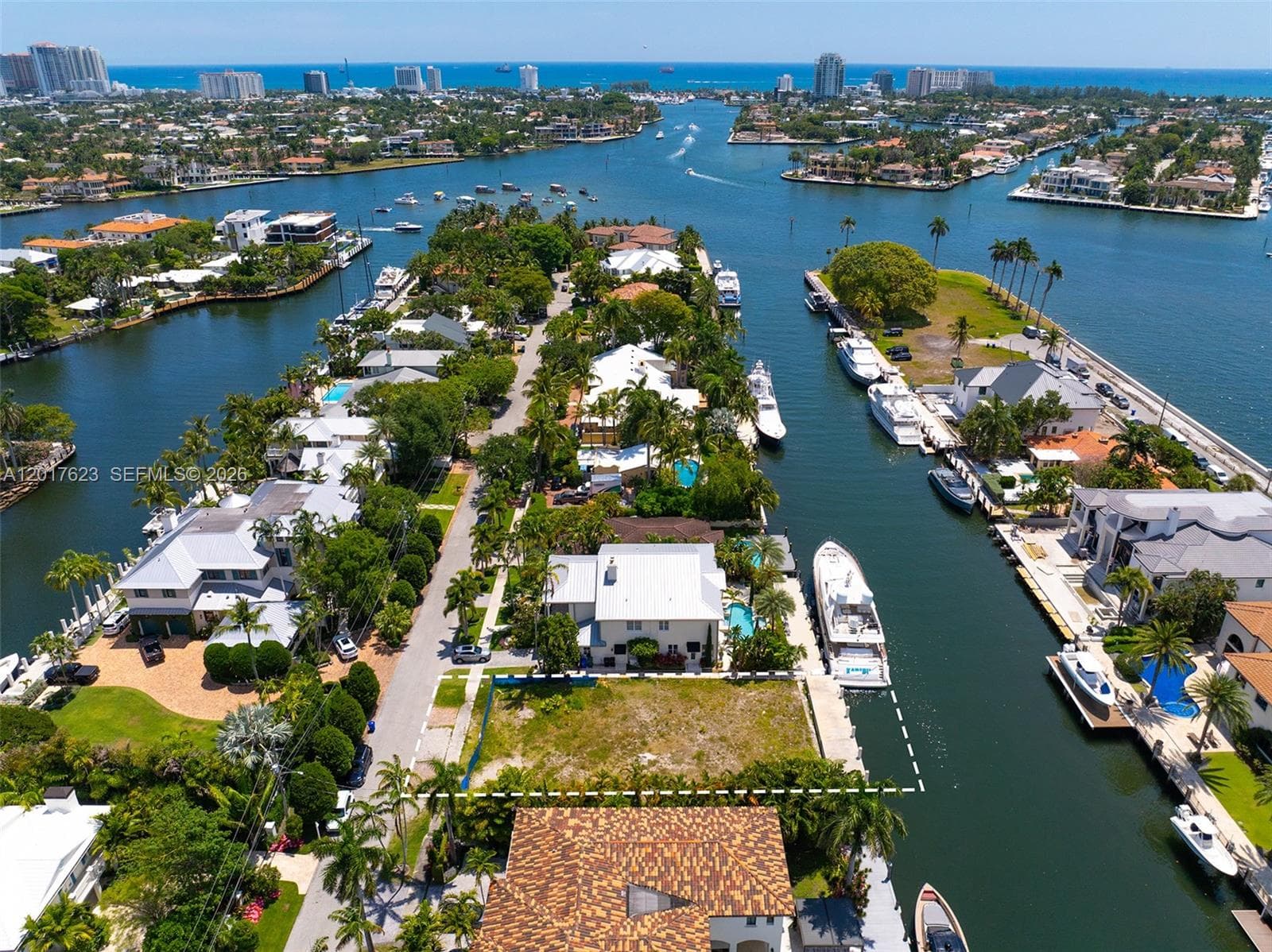 1776 SE 9th St, Fort Lauderdale FL 33316