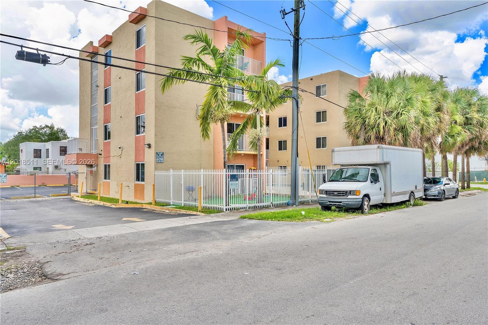 2400 NW 16th St Rd, Miami FL 33125