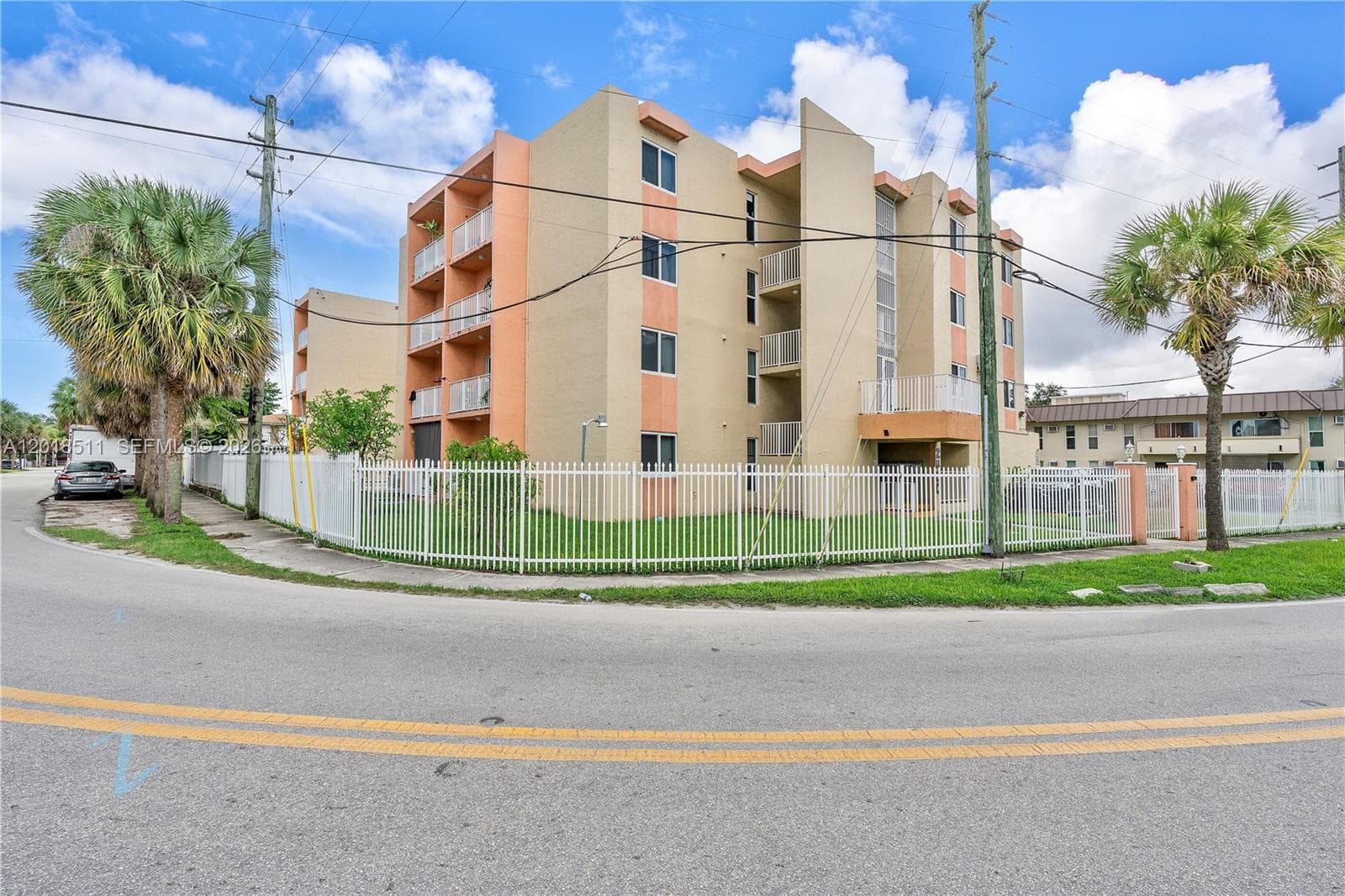 2400 NW 16th St Rd, Miami FL 33125