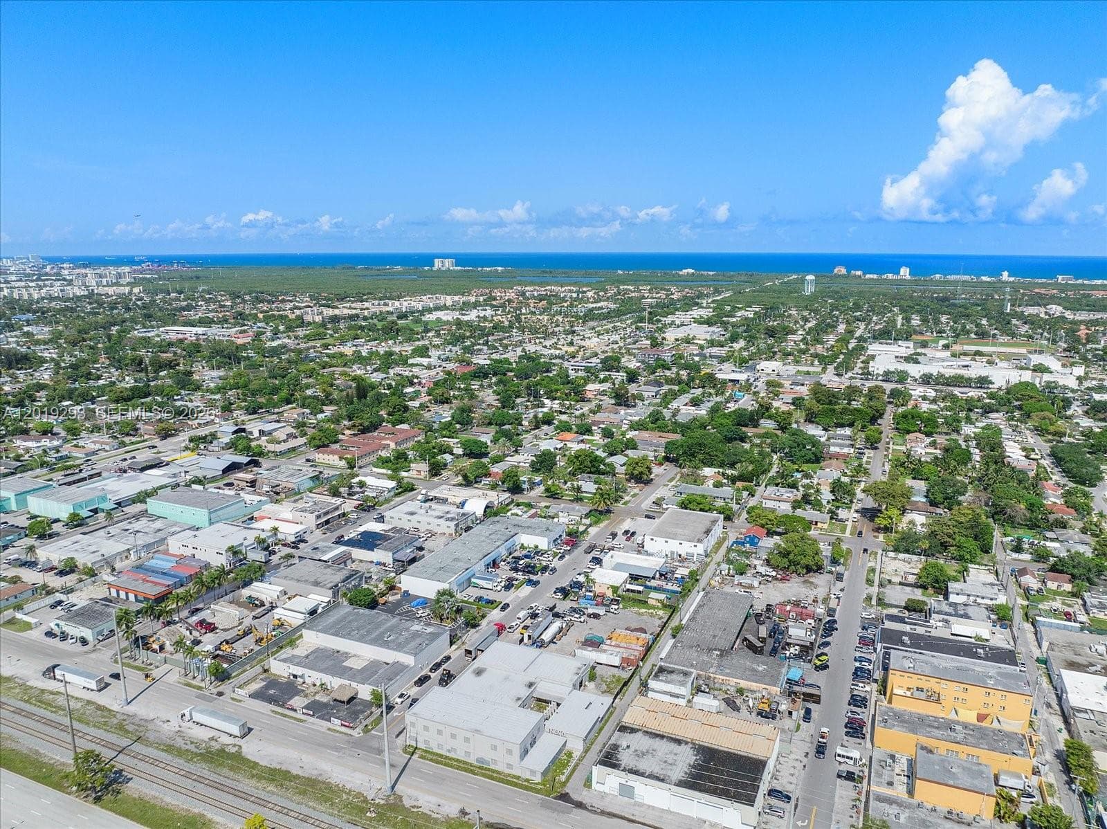 2040 Liberty St, Hollywood FL 33020