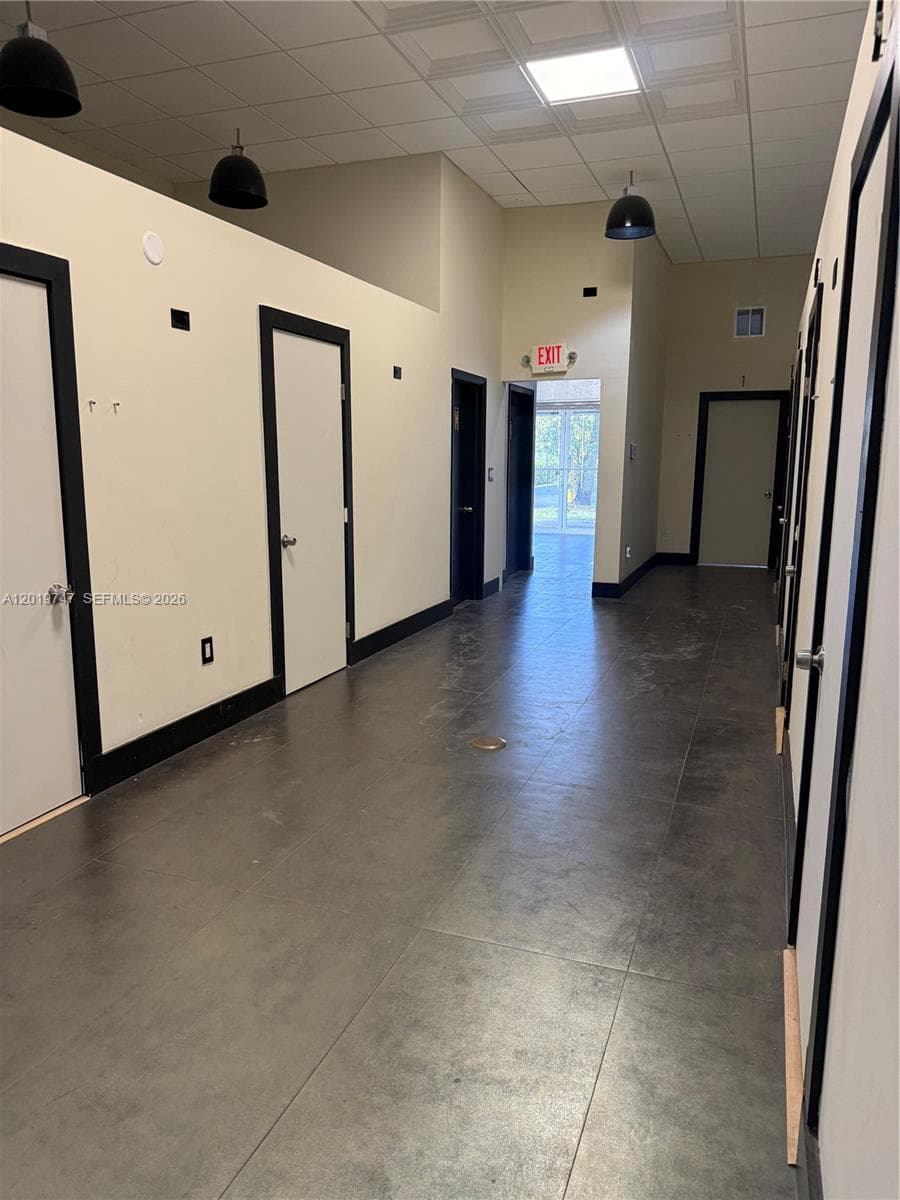 4960 NW 165th St # B1, Miami Gardens FL 33014