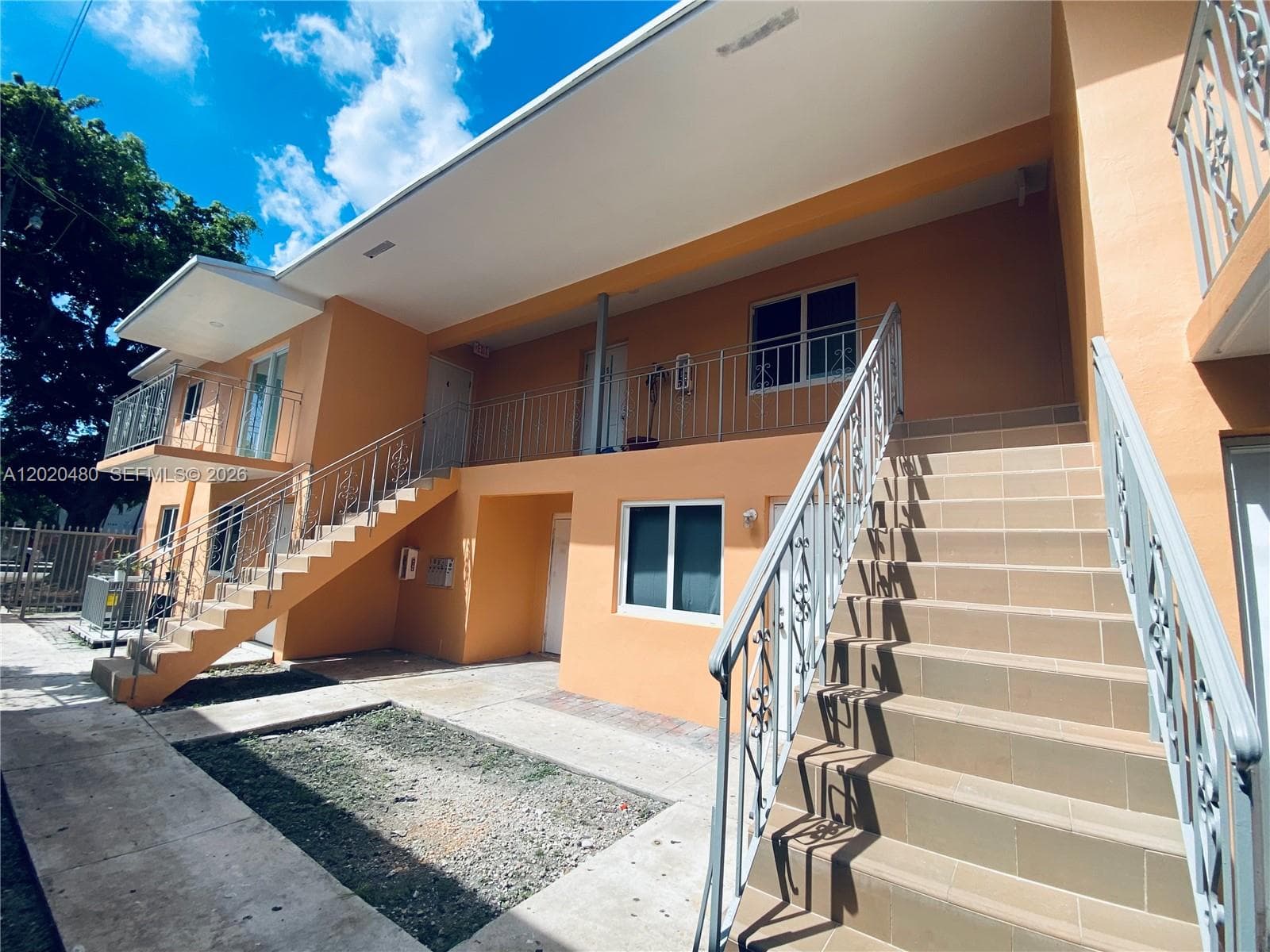 1121 NW 4 ST, Miami FL 33128