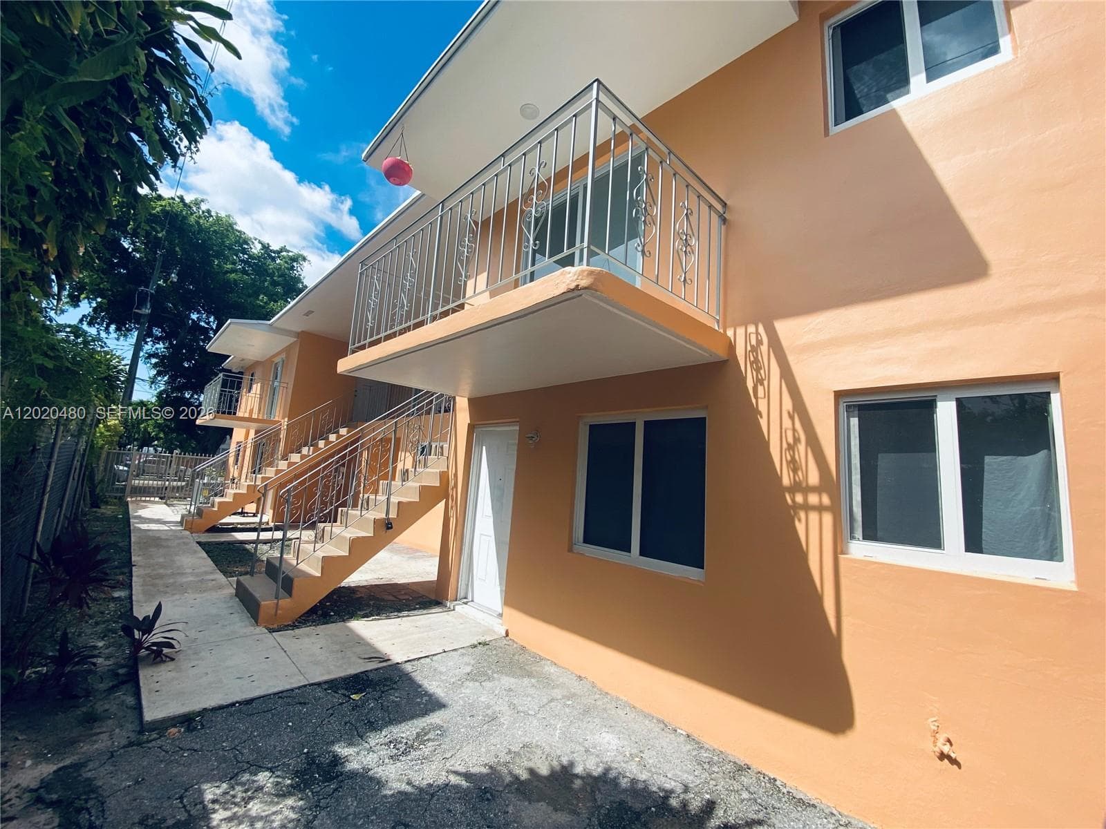1121 NW 4 ST, Miami FL 33128
