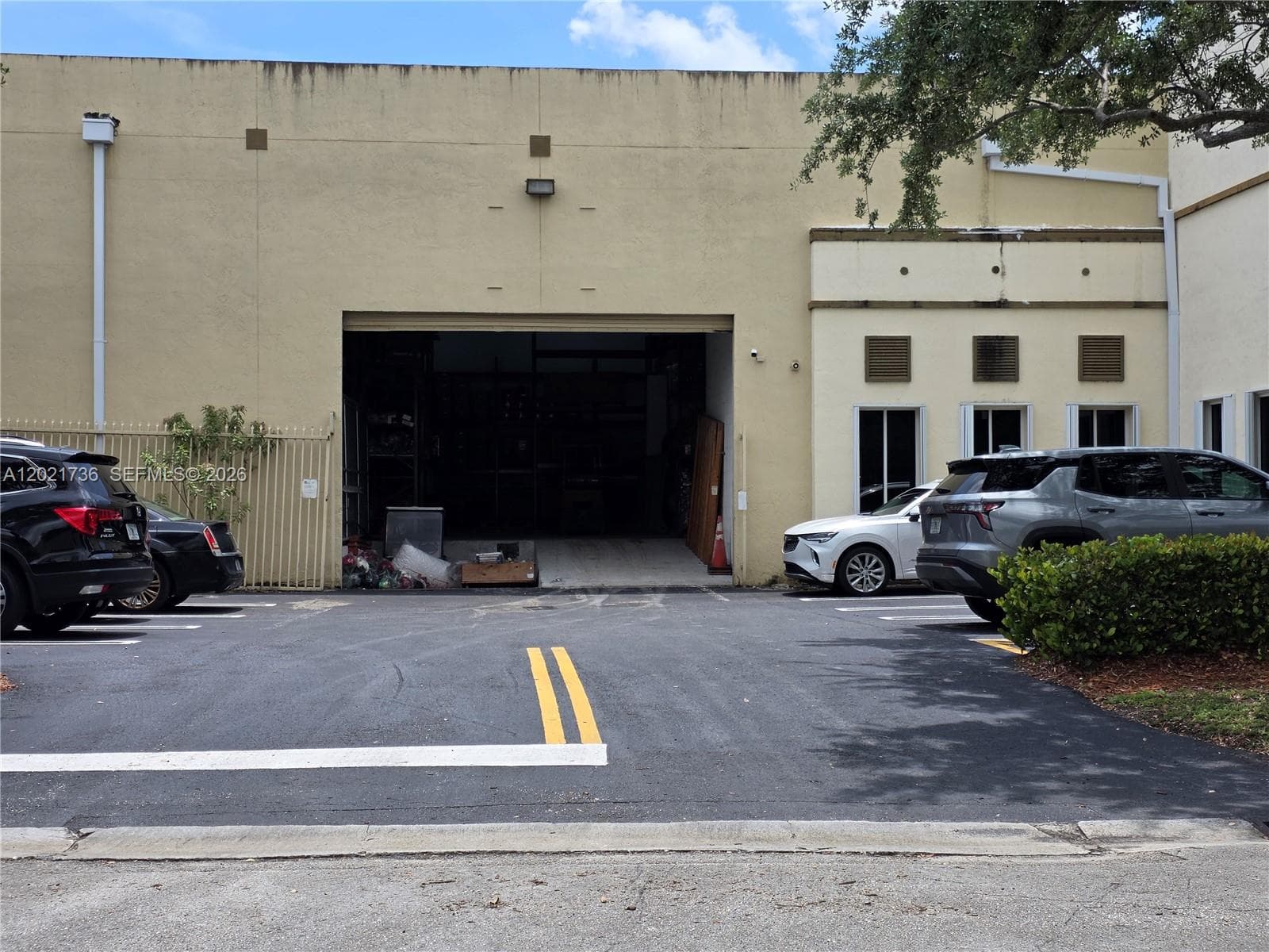 10420 NW 37th Ter, Doral FL 33178