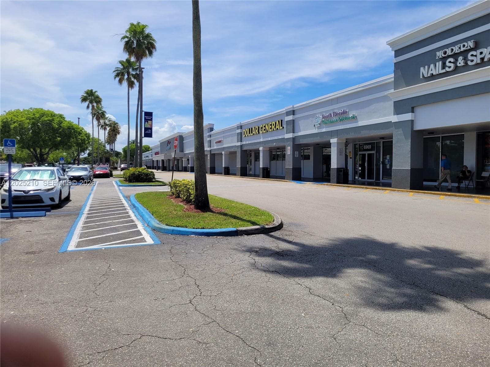 6935 Taft, Hollywood FL 33125