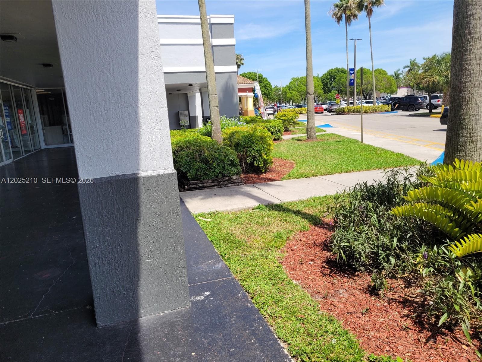 6935 Taft, Hollywood FL 33125