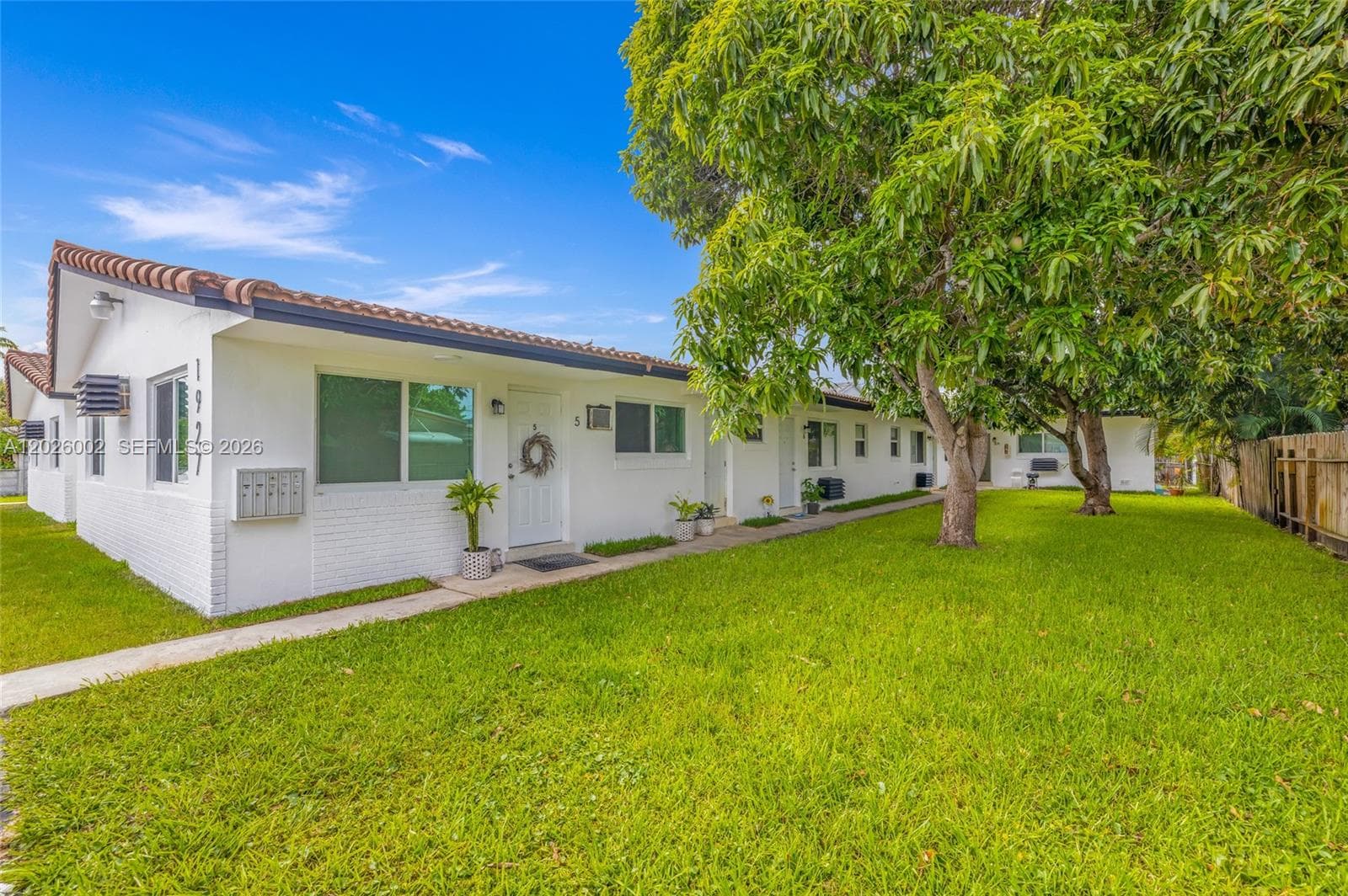 1927/1929 Roosevelt St # 10, Hollywood FL 33020