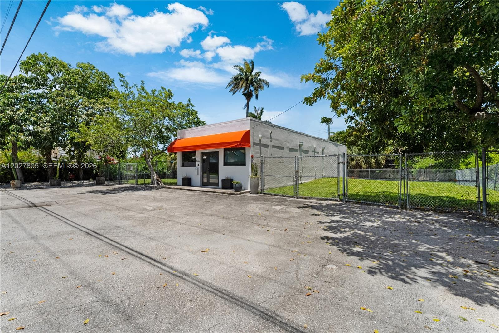 126 NE 1st Ave, Dania Beach FL 33004