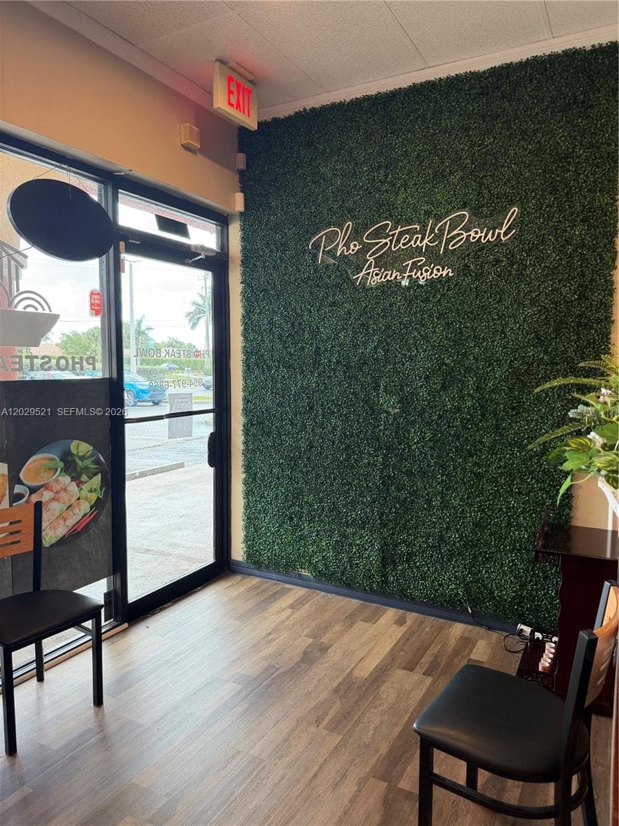 7462 Royal Palm Blvd, Margate FL 33063