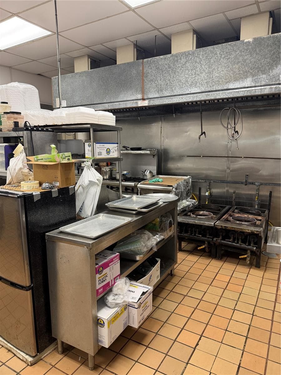 7462 Royal Palm Blvd, Margate FL 33063