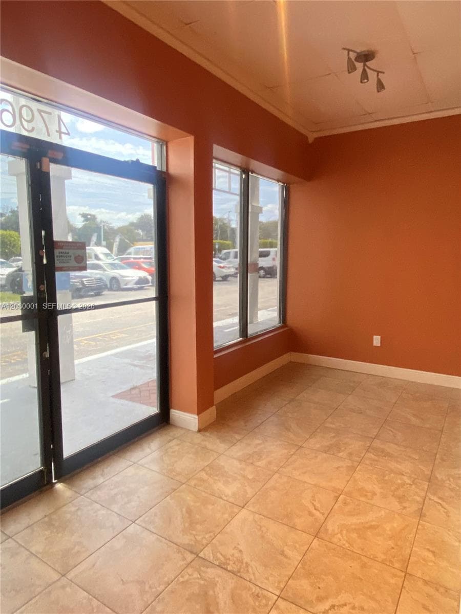 4796 NW 167th St, Miami Gardens FL 33014