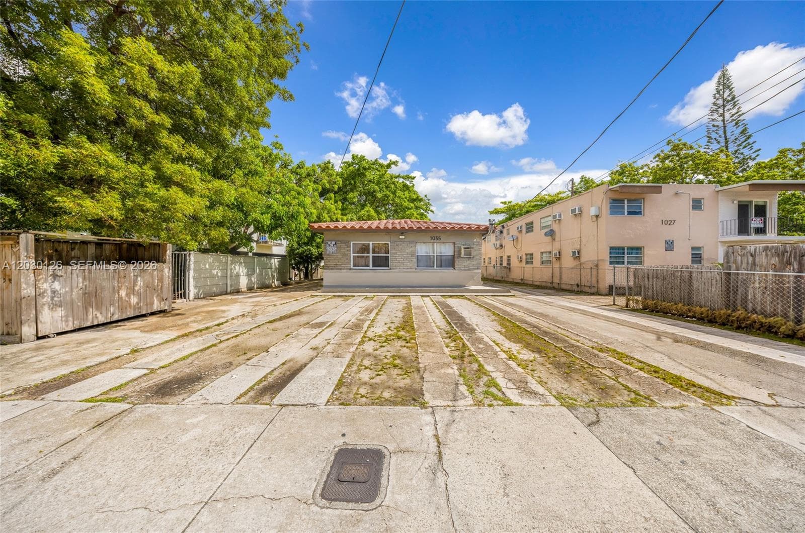 1035 NW 4th St, Miami FL 33128