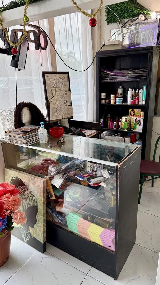 11842 W Dixie Hwy, Miami FL 33161