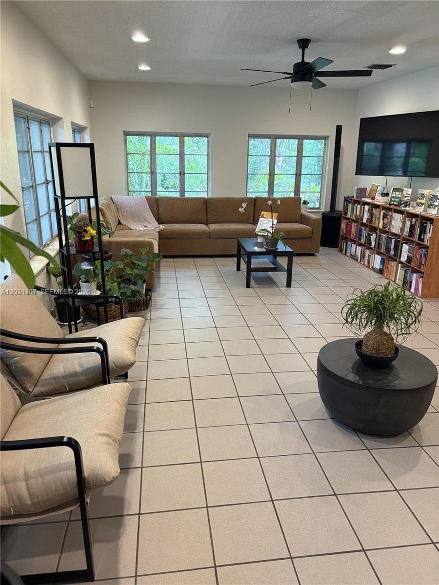 11715 SW 87th Ave, Miami FL 33176
