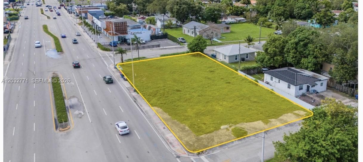 1477 NW 79th St, Miami FL 33147