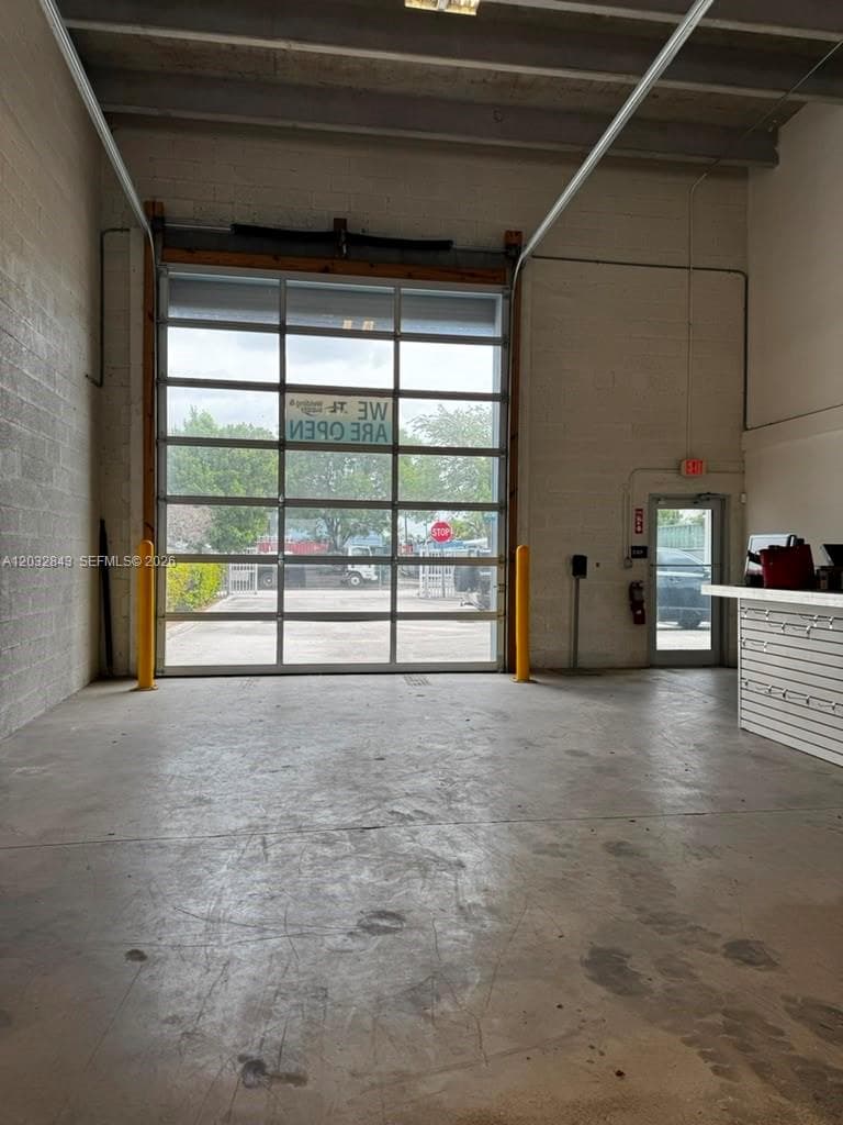 10810 NW 22nd St, Sweetwater FL 33172