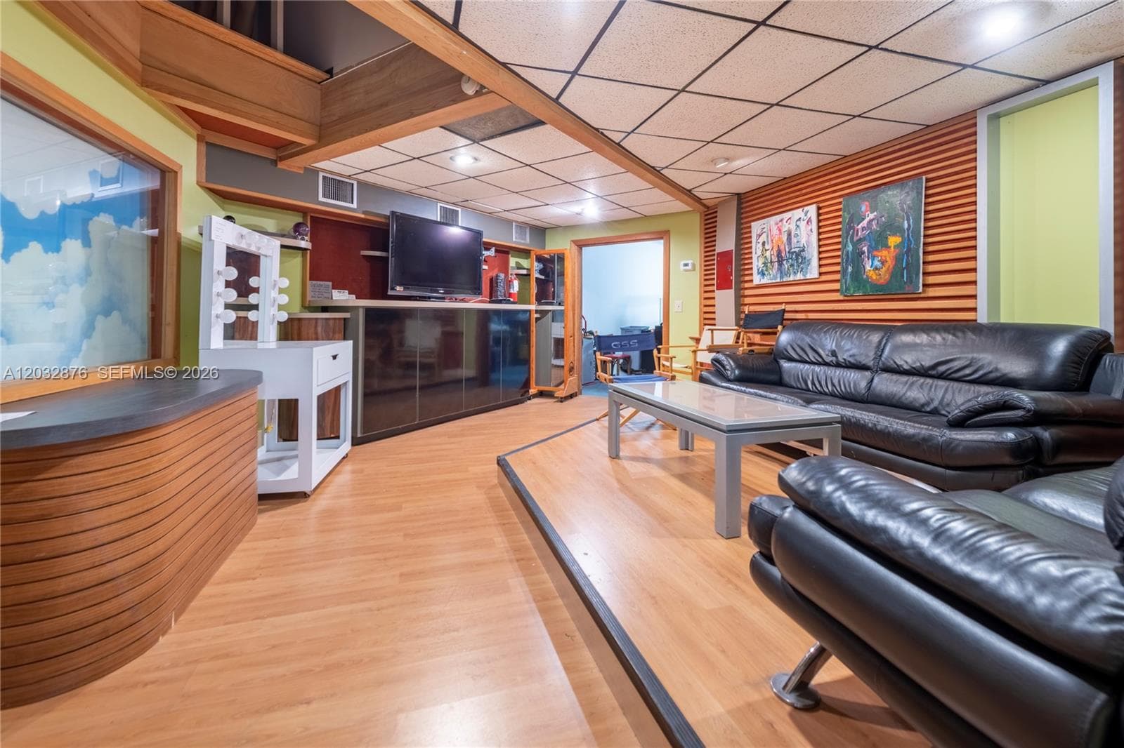 15221 NE 21st Ave, North Miami Beach FL 33162