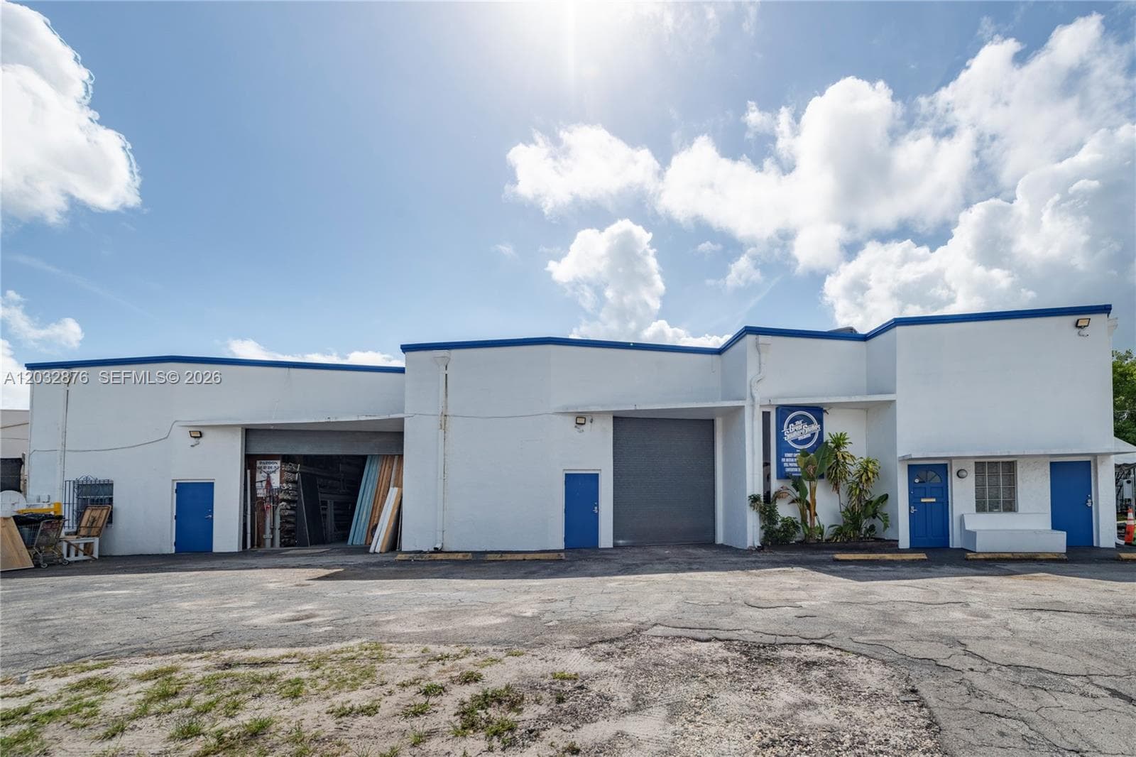 15221 NE 21st Ave, North Miami Beach FL 33162