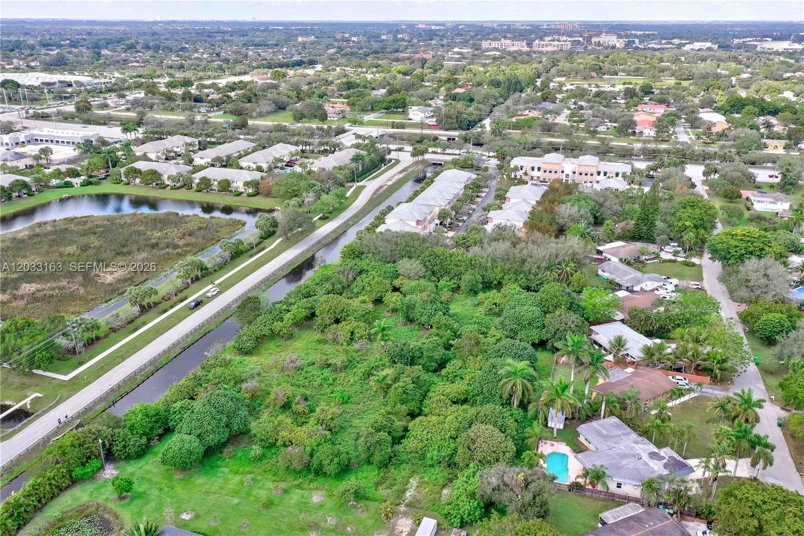 76 SW Ave, Davie FL 33314