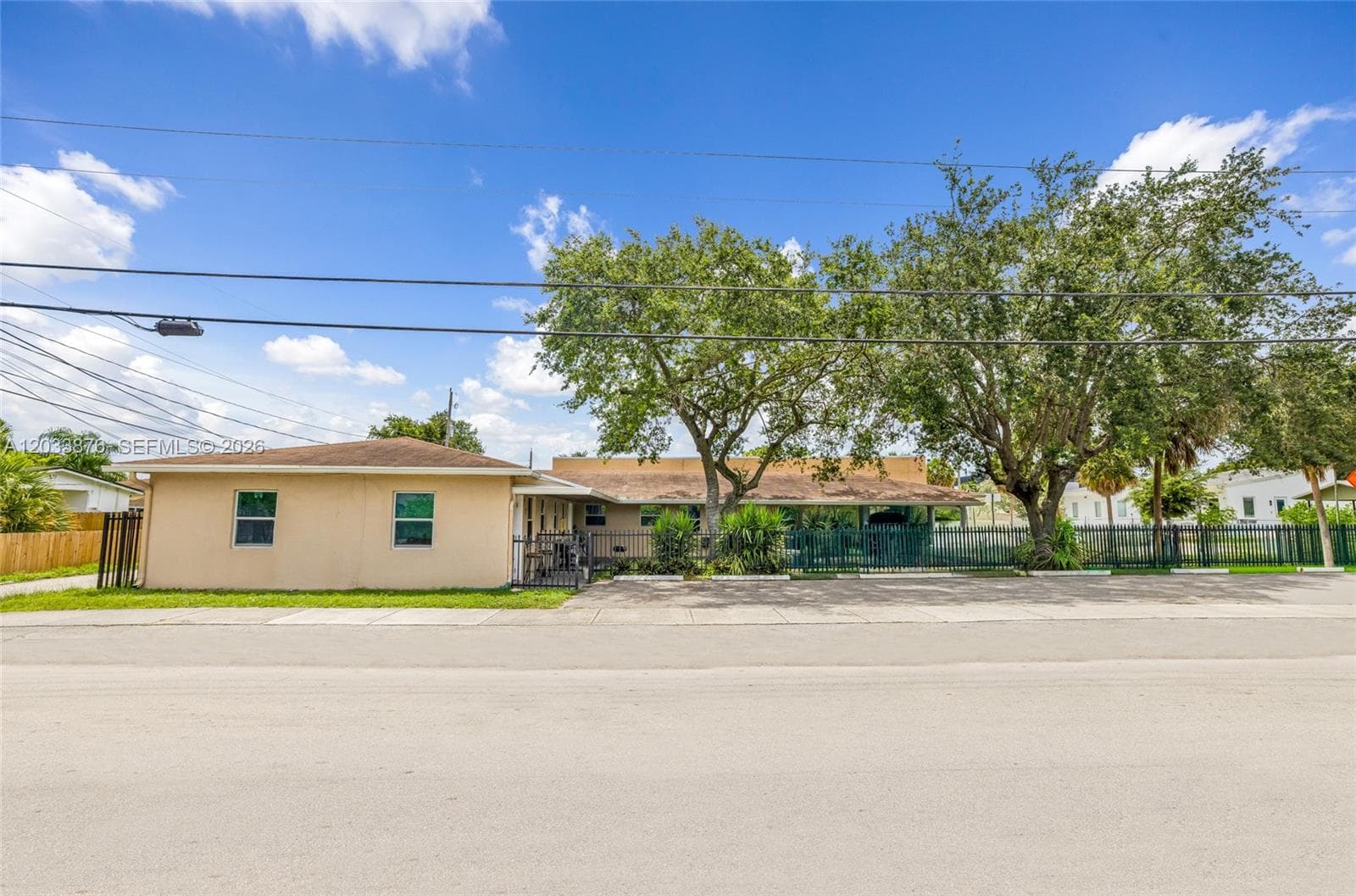 2247 Simms St, Hollywood FL 33020
