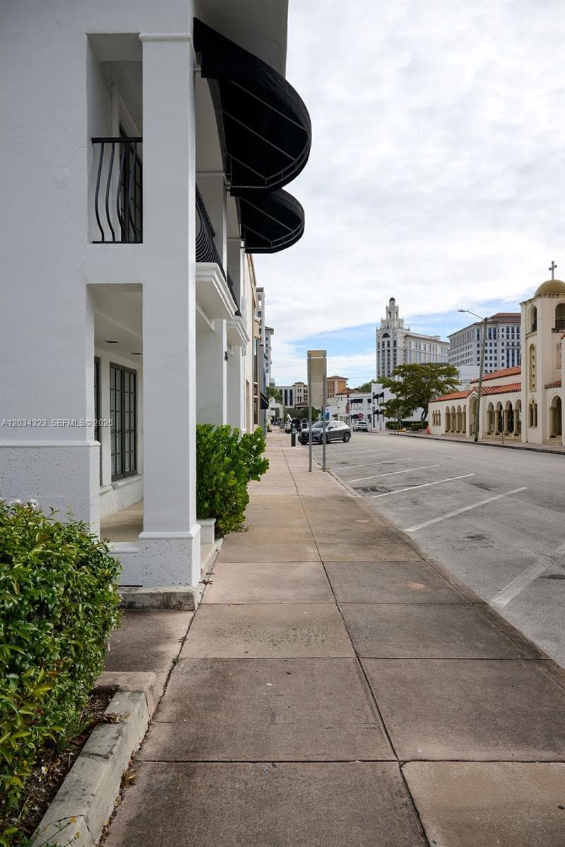 355 Palermo Ave, Coral Gables FL 33134