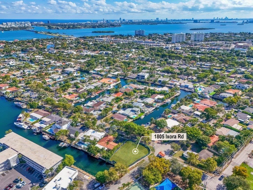 1805 Ixora Rd, North Miami FL 33181