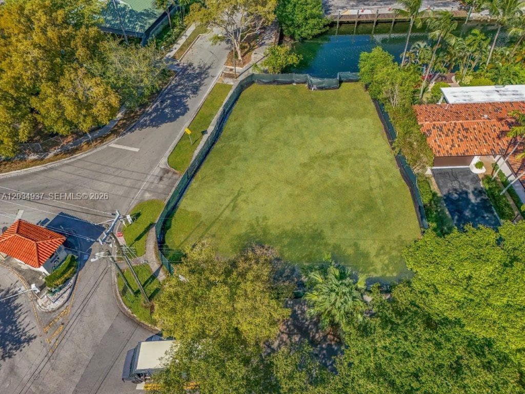 1805 Ixora Rd, North Miami FL 33181