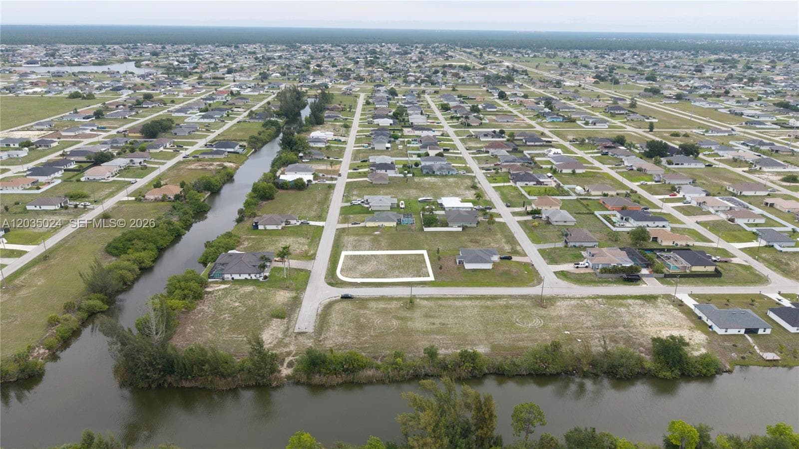 2009 NW 2ND AVE, Cape Coral FL 33993