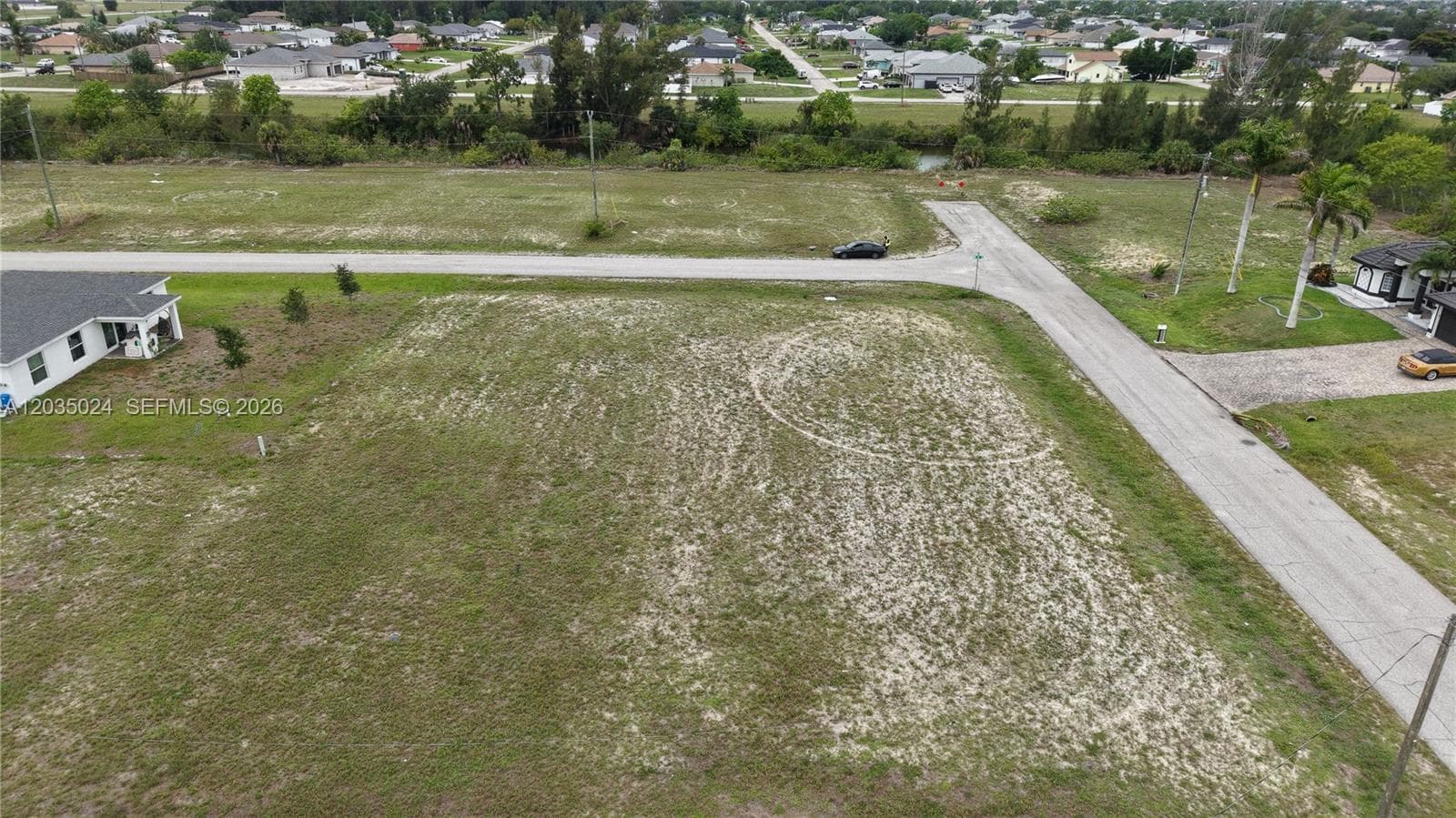 2009 NW 2ND AVE, Cape Coral FL 33993