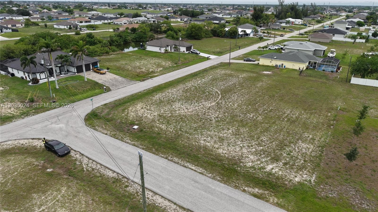 2009 NW 2ND AVE, Cape Coral FL 33993