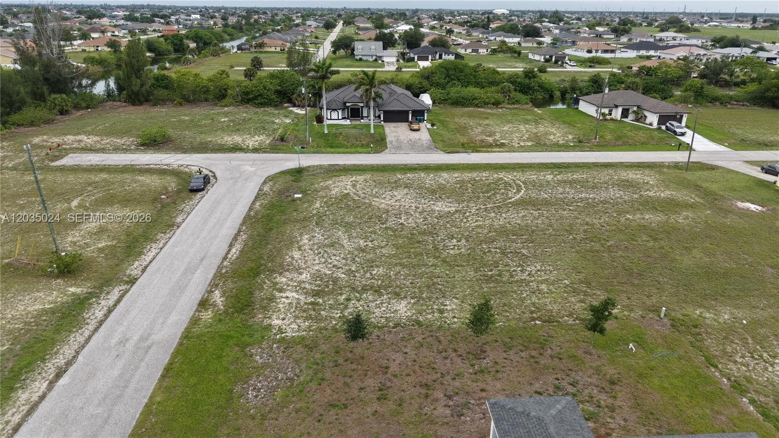 2009 NW 2ND AVE, Cape Coral FL 33993