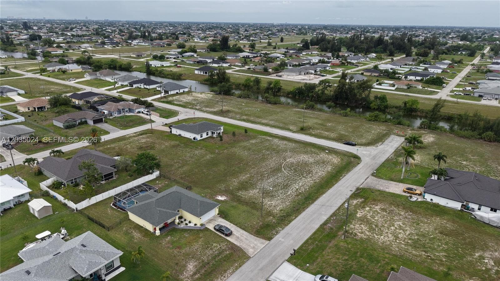 2009 NW 2ND AVE, Cape Coral FL 33993