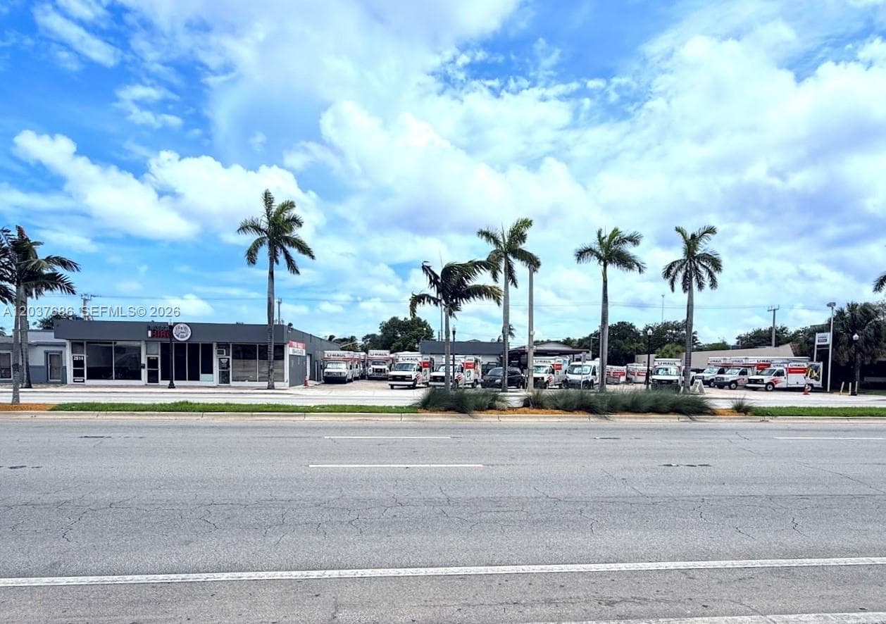 2814-2820 Hollywood Blvd, Hollywood FL 33020