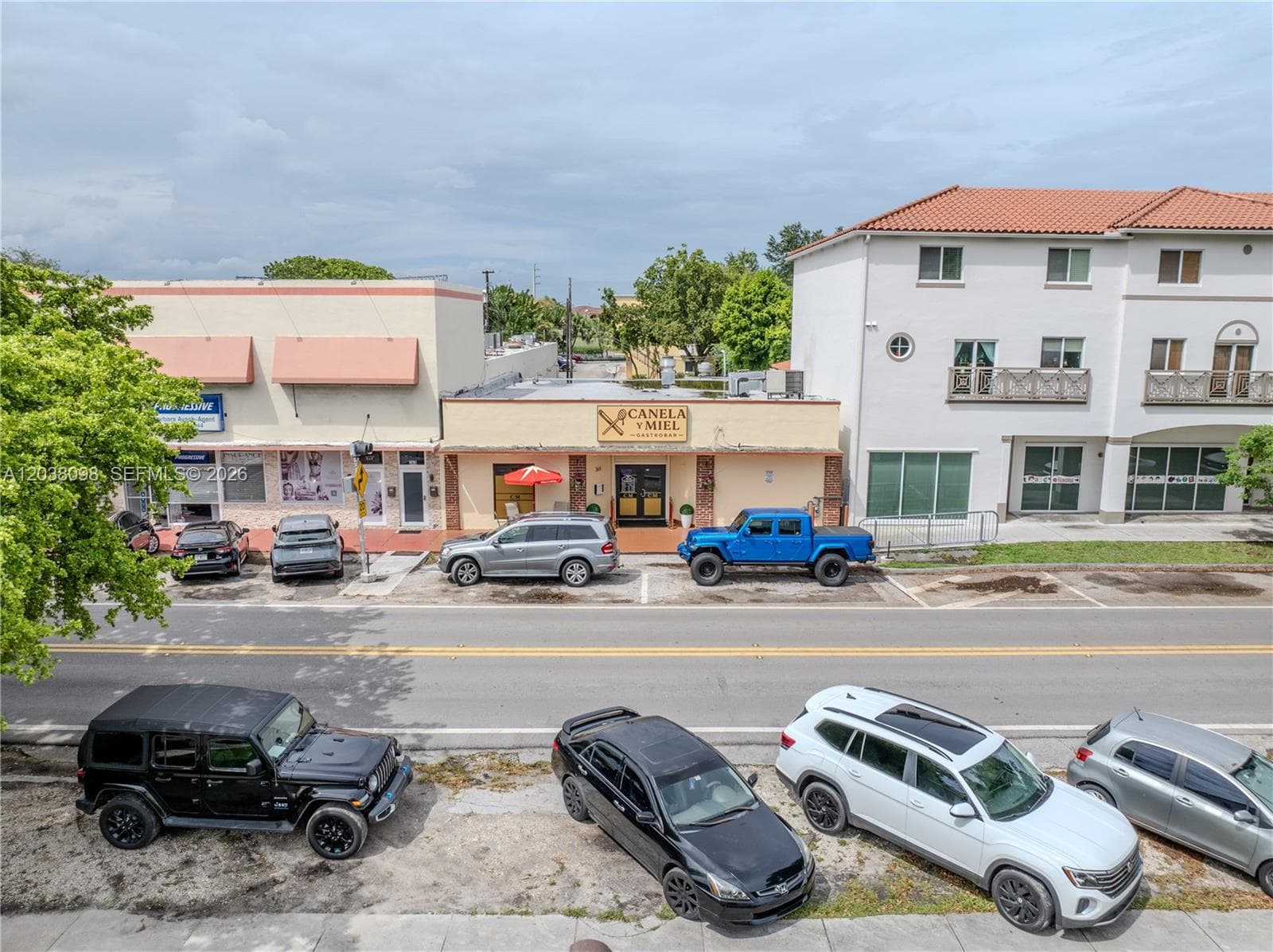 365 N ROYAL POINCIANA BLVD
