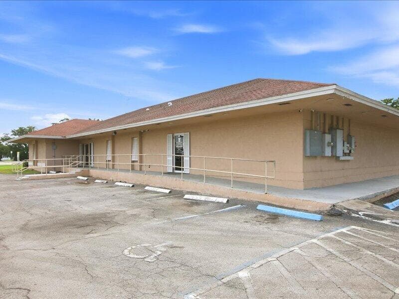 02-Commercial Property Photo 002