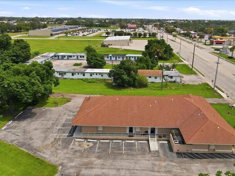 12-Commercial Property Photo 012
